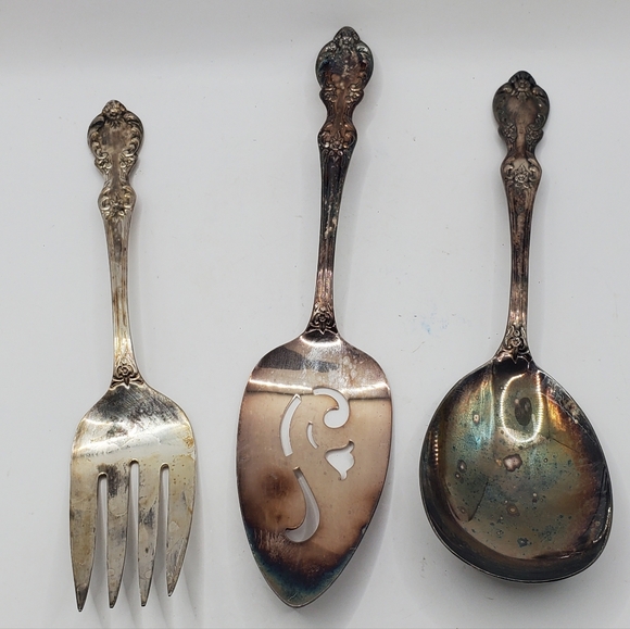 Vtg 1847 Rogers Bros Silverplate Large Serving Spoon Fork Floral Pattern - Picture 4 of 13